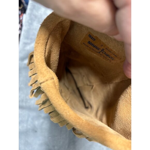 Minnetonka Womens Triple Fringe Suede moccasin Boots Size 7 Mid-calf NWO… - Picture 9 of 10